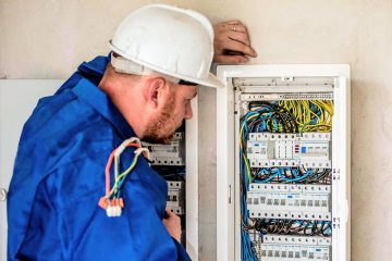 Als Elektroinstallateur Elektriker Elektroniker in der Schweiz arbeiten / Elektroinstallateur Job / Jobs Schweiz Österreich Deutschland